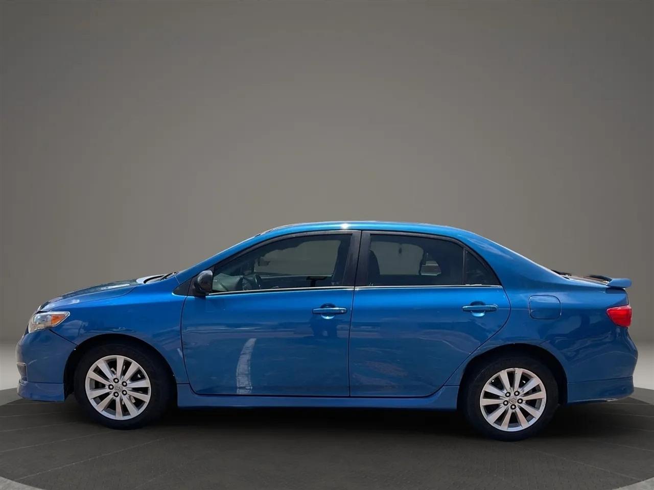 Toyota Corolla  2010