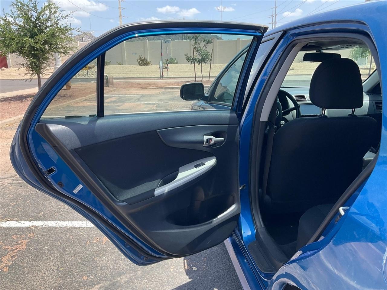 Toyota Corolla  2010