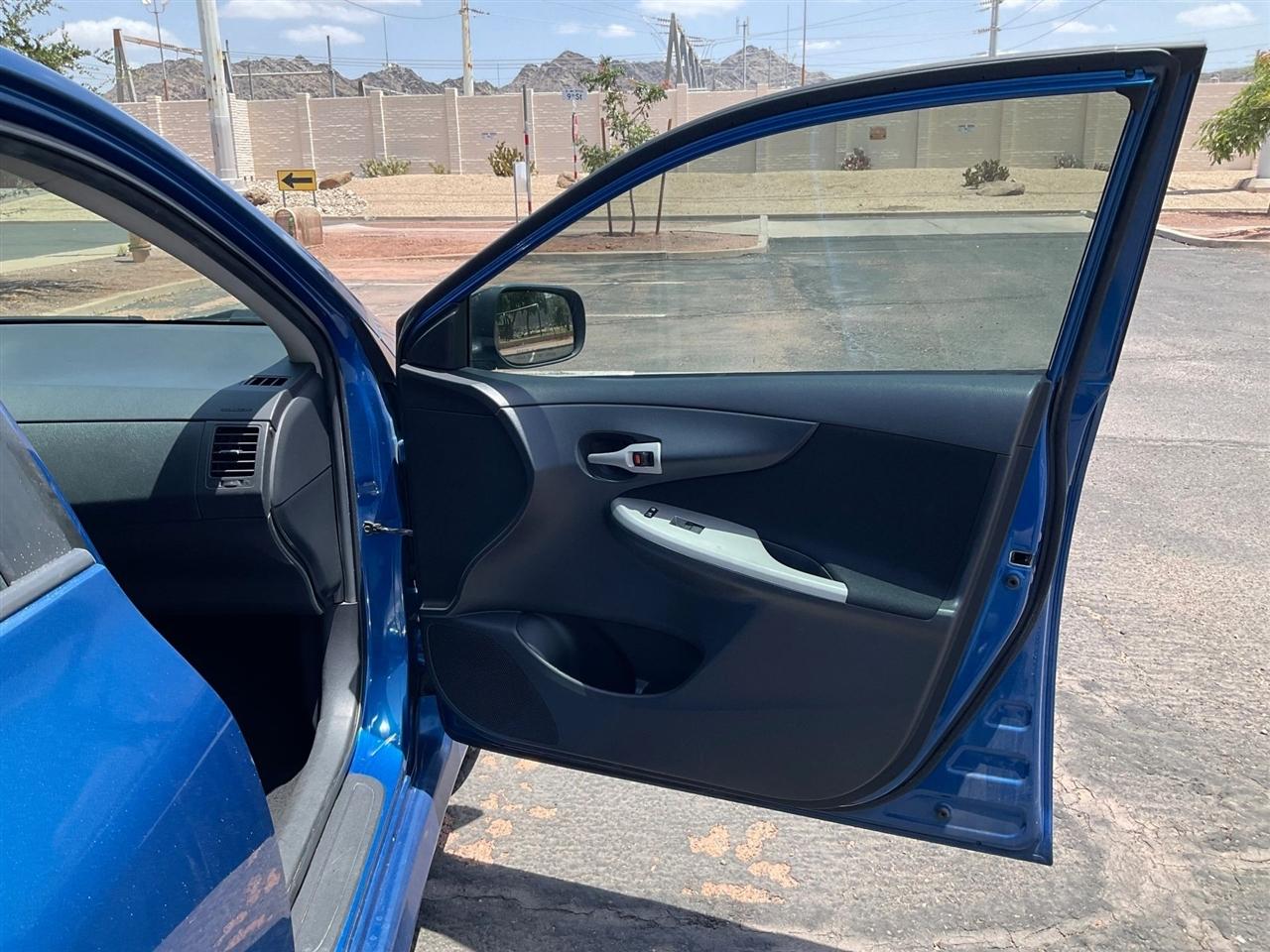 Toyota Corolla  2010