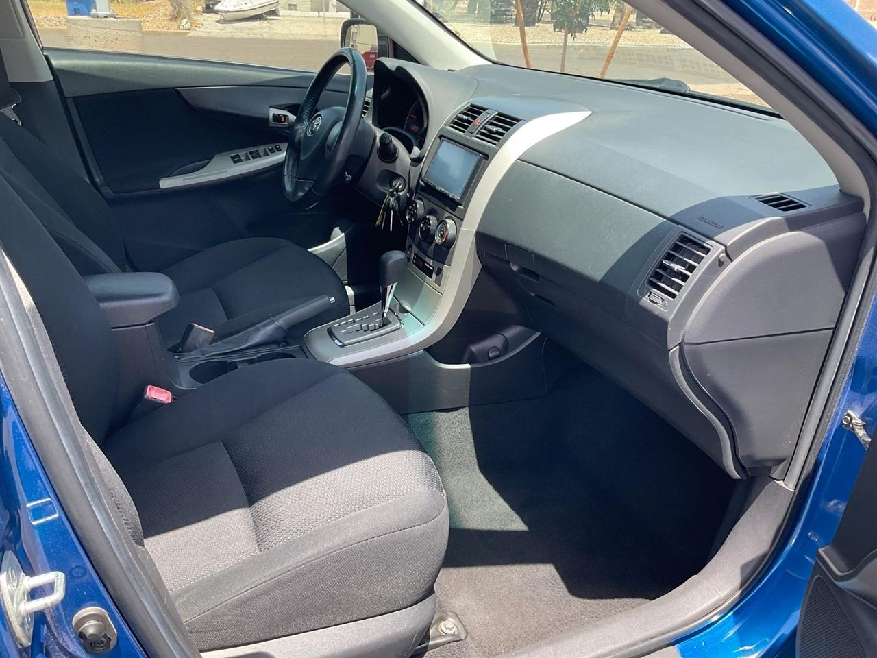Toyota Corolla  2010