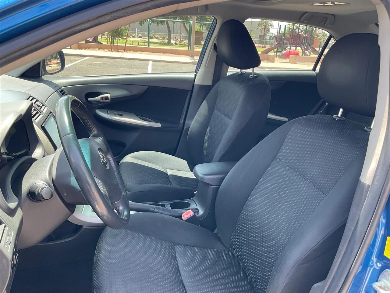 Toyota Corolla  2010