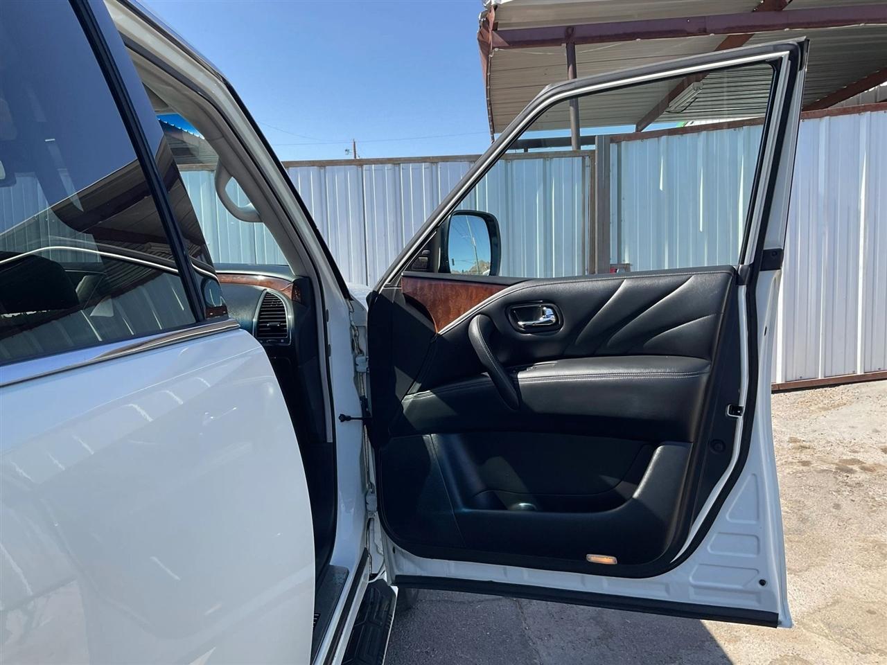 Infiniti QX80  2015