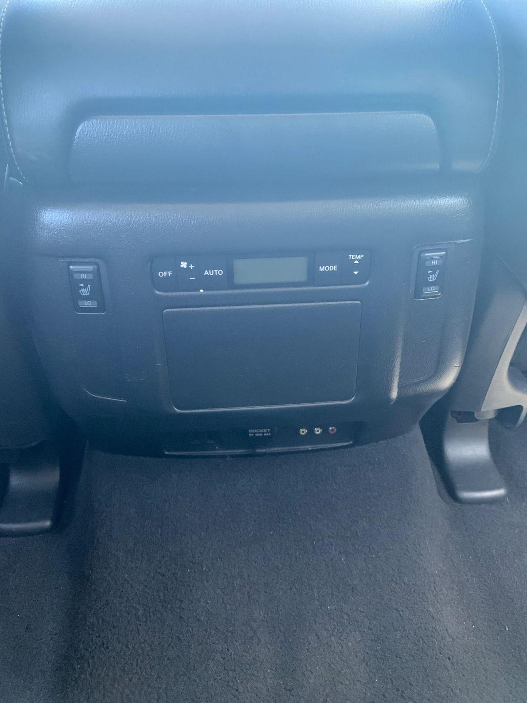 Infiniti QX80  2015