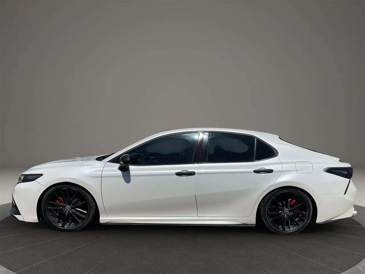 Toyota Camry  2018