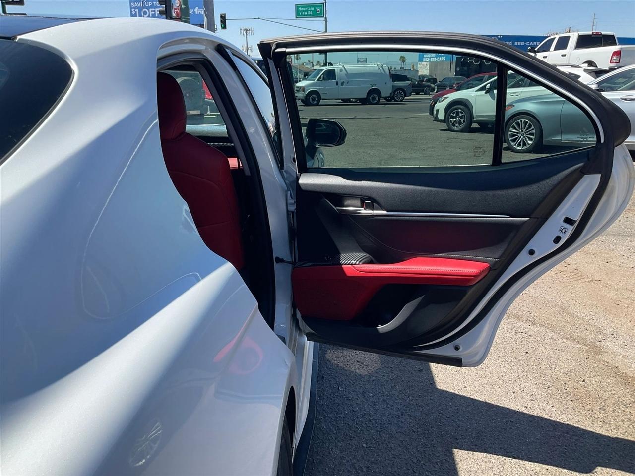 Toyota Camry  2018