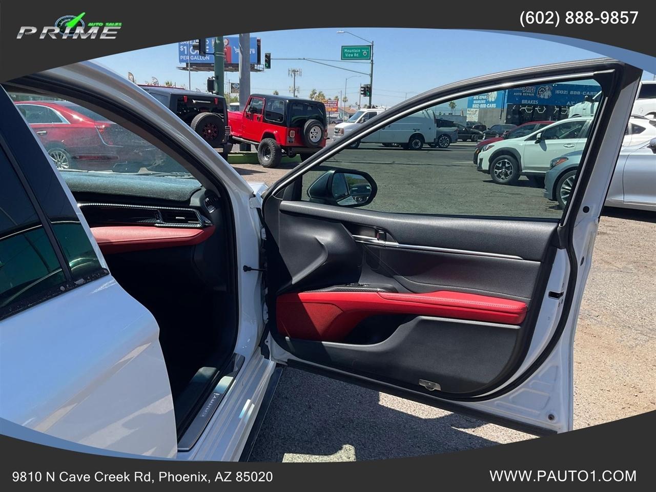 Toyota Camry  2018