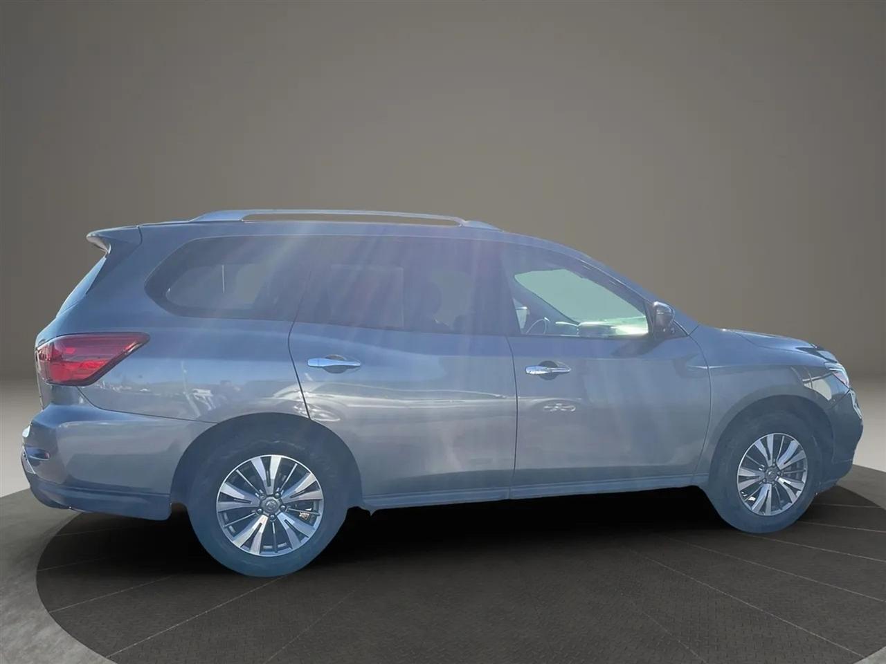 Nissan Pathfinder  2019