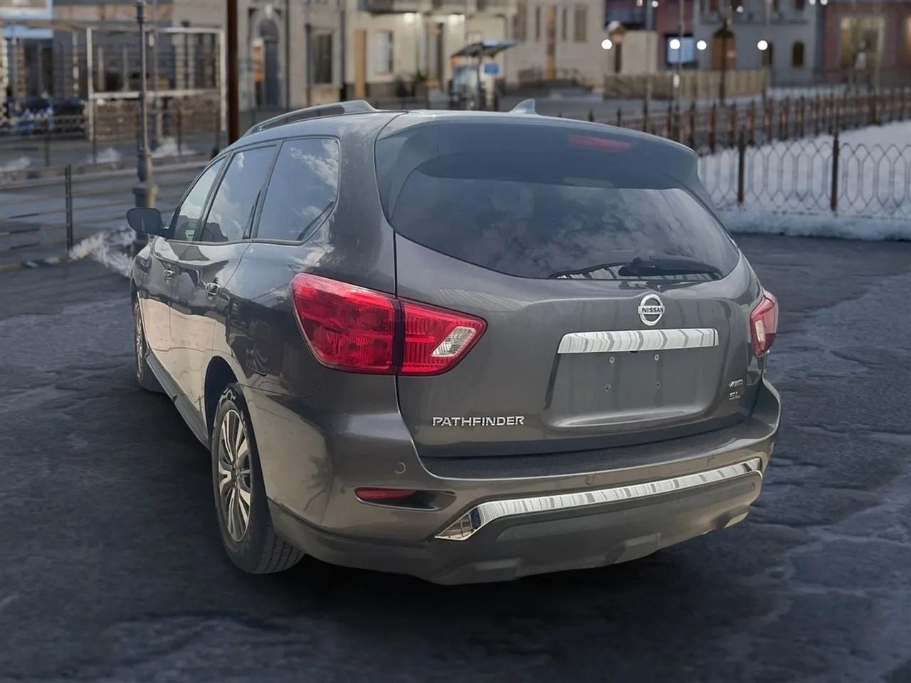 Nissan Pathfinder  2019