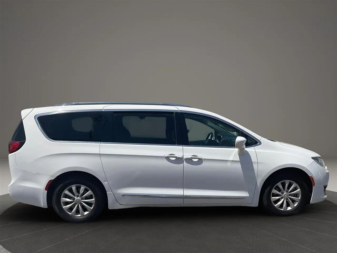 Chrysler Pacifica  2019
