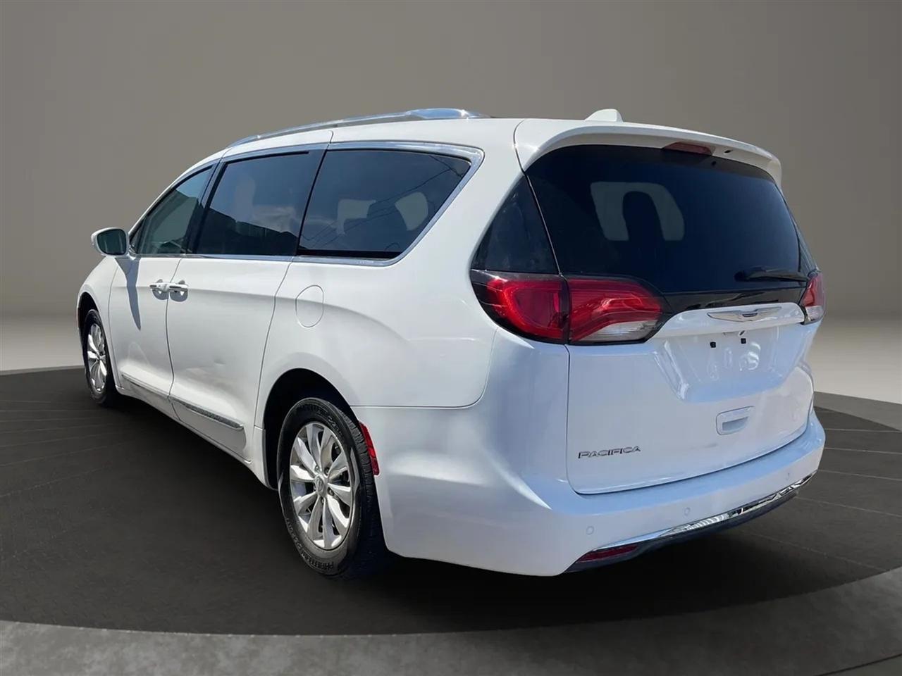 Chrysler Pacifica  2019