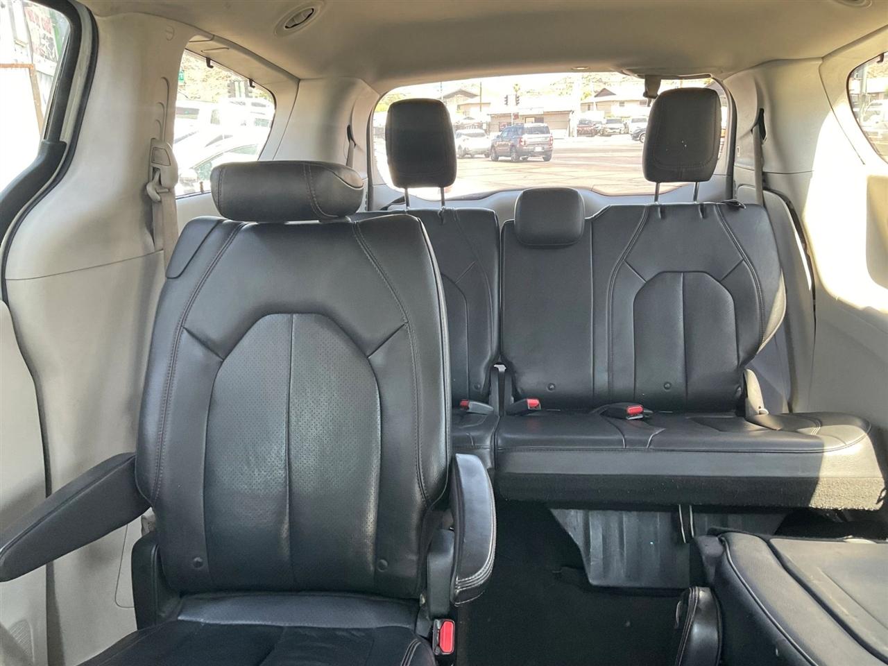 Chrysler Pacifica  2019