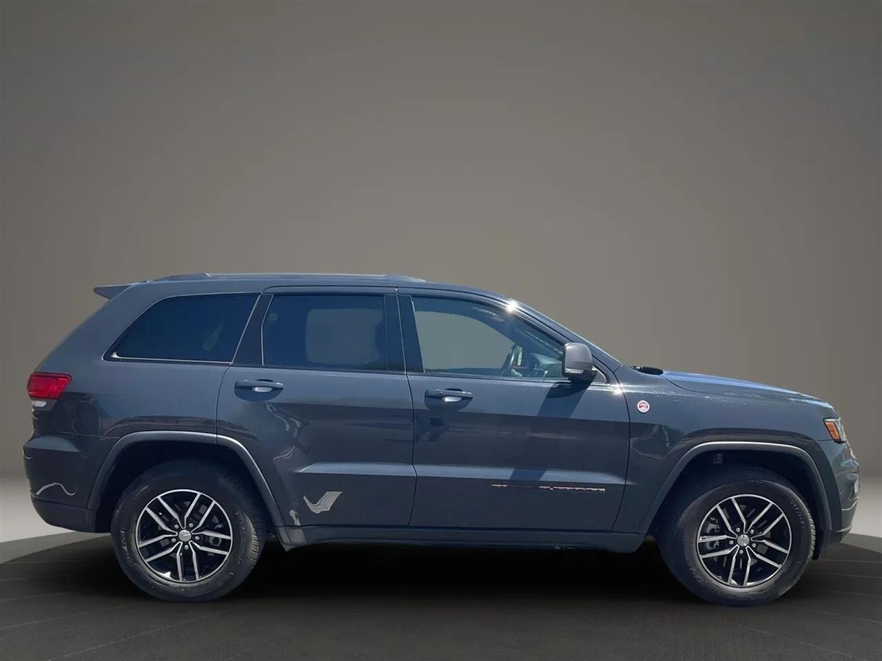 Jeep Grand Cherokee  2017
