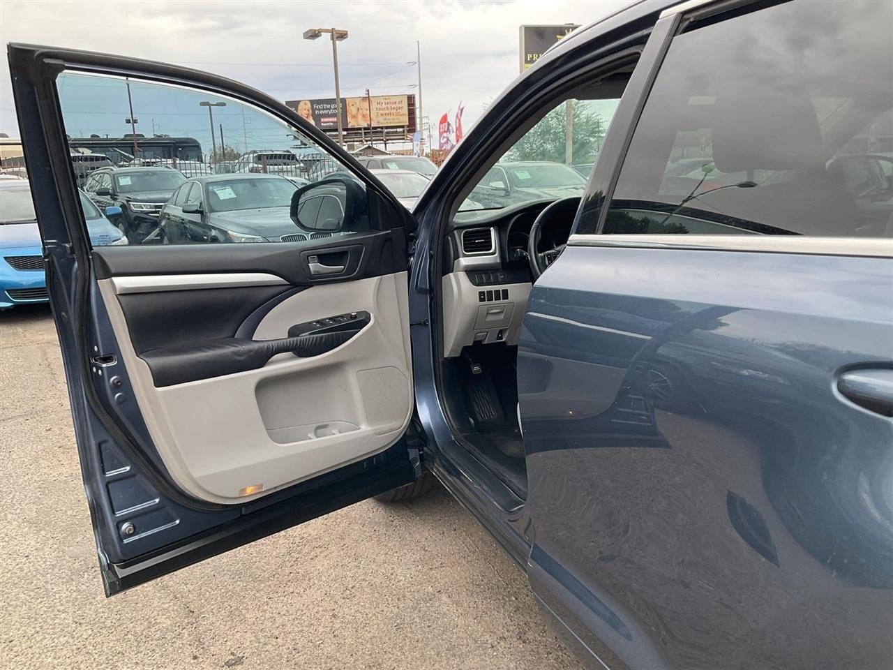 Toyota Highlander  2016