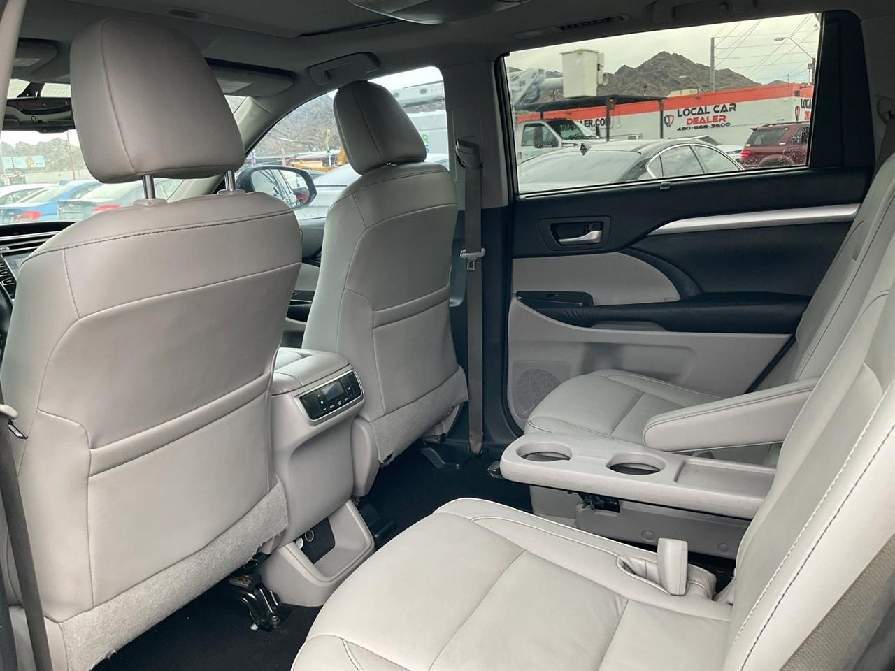 Toyota Highlander  2016