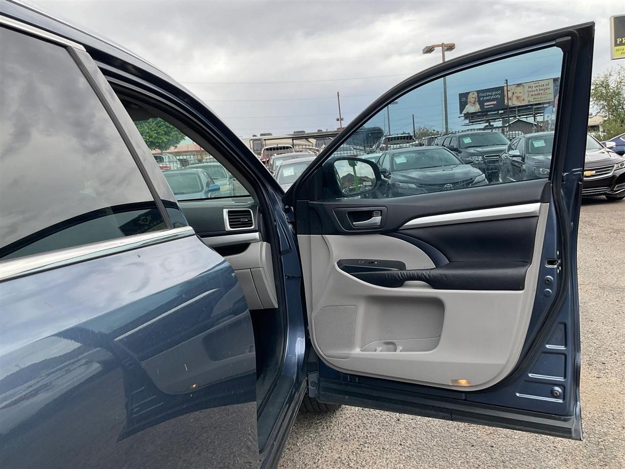 Toyota Highlander  2016