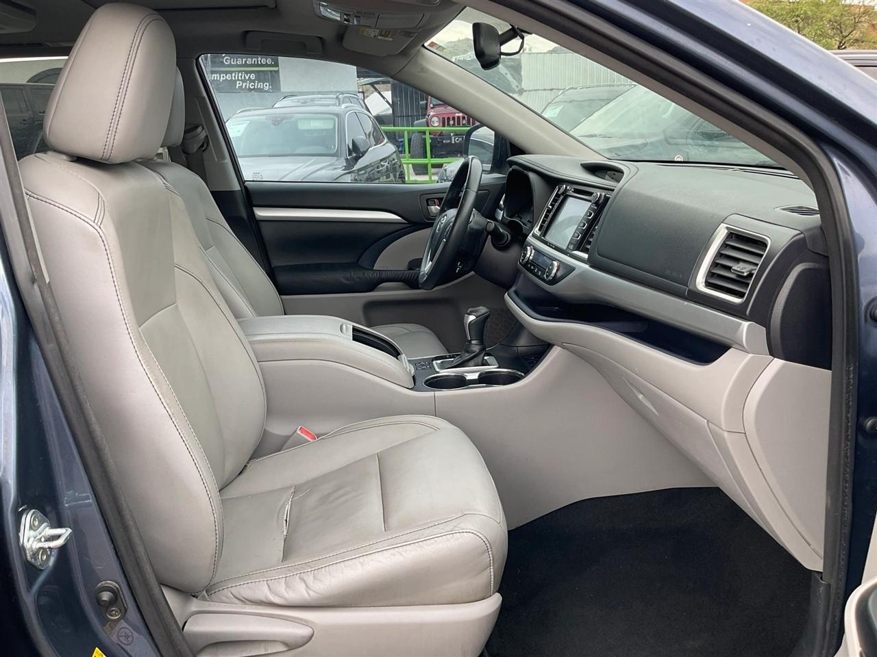 Toyota Highlander  2016