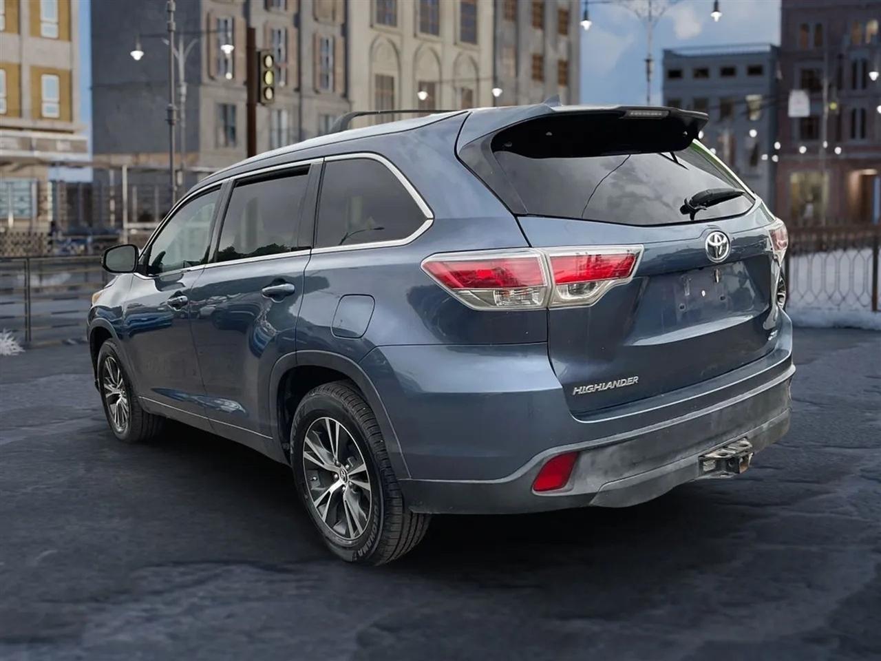 Toyota Highlander  2016