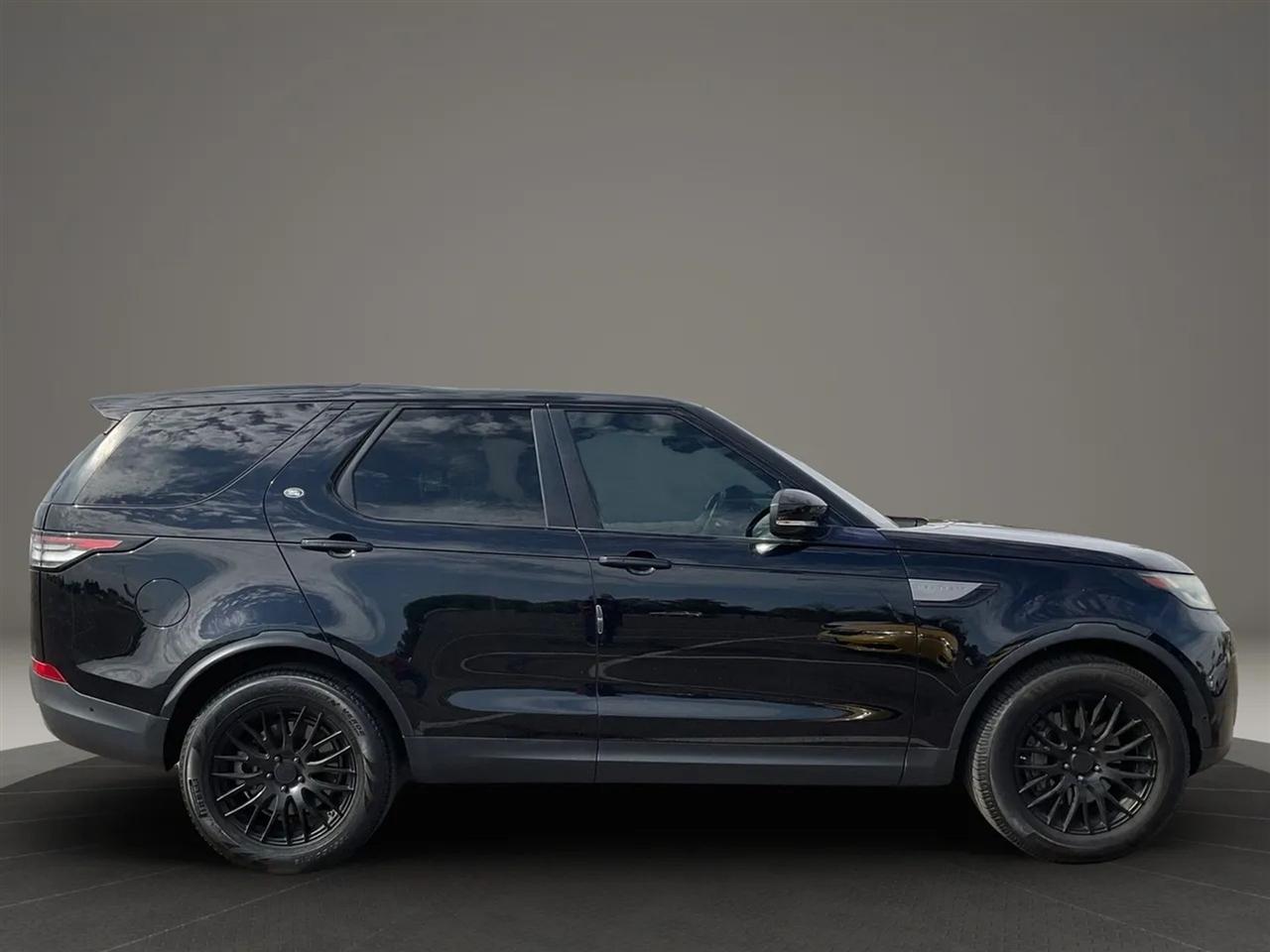 Land Rover Discovery  2020