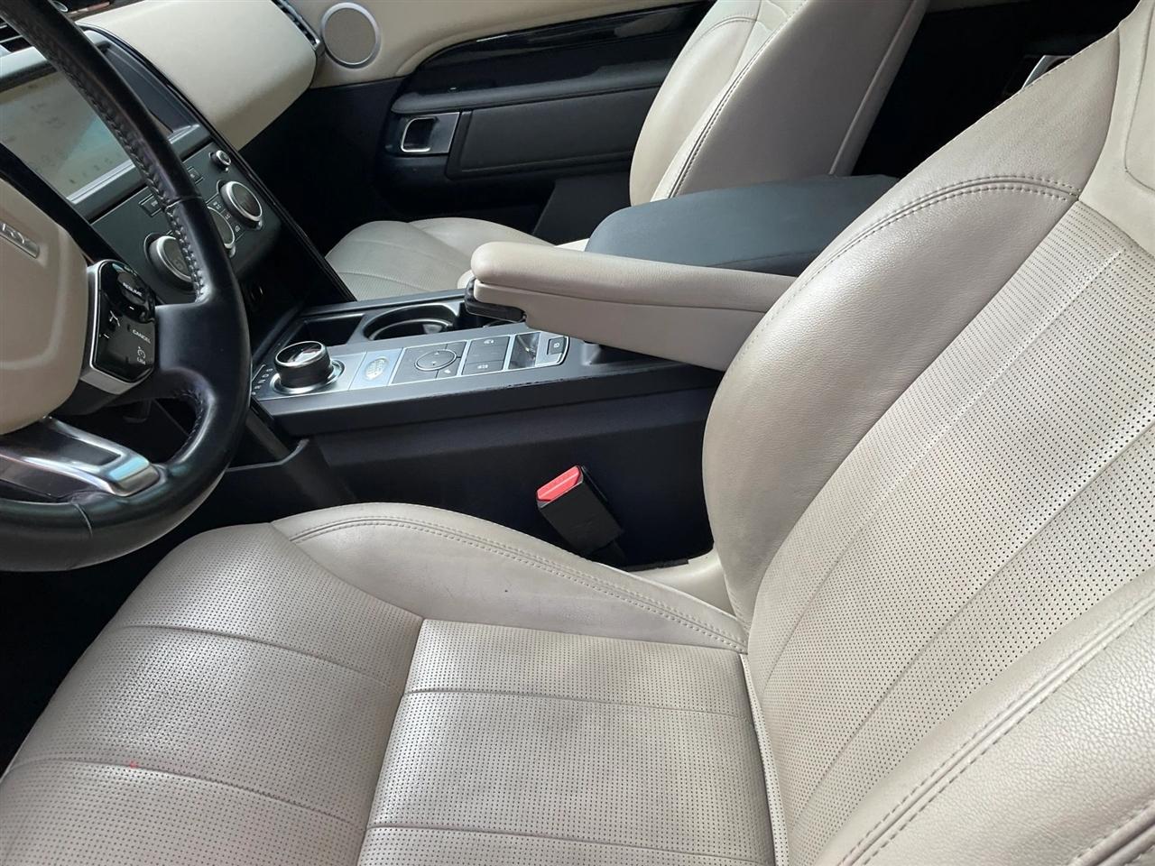 Land Rover Discovery  2020