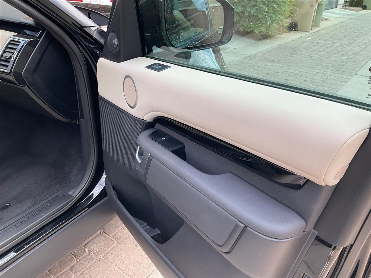 Land Rover Discovery  2020