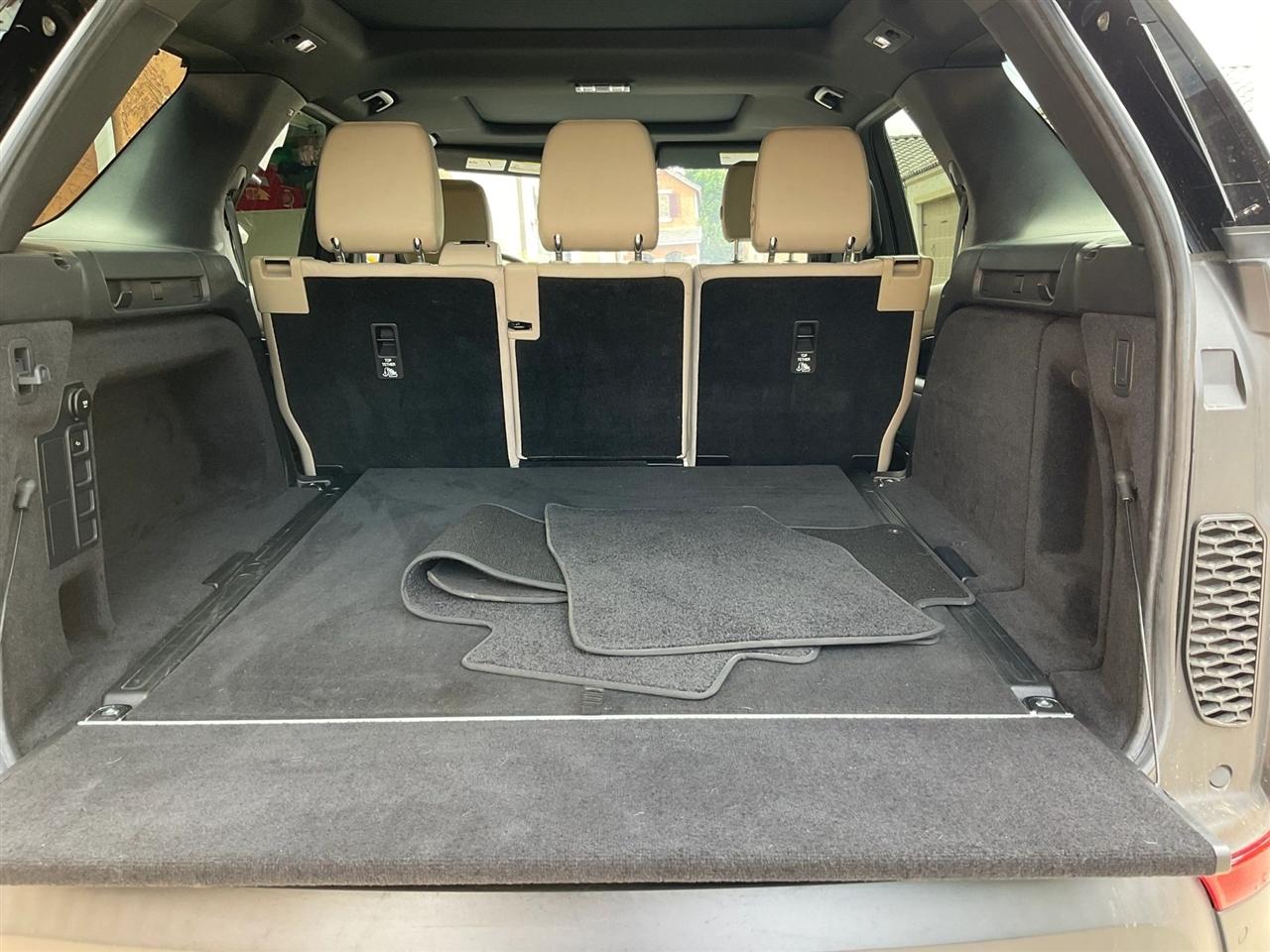 Land Rover Discovery  2020