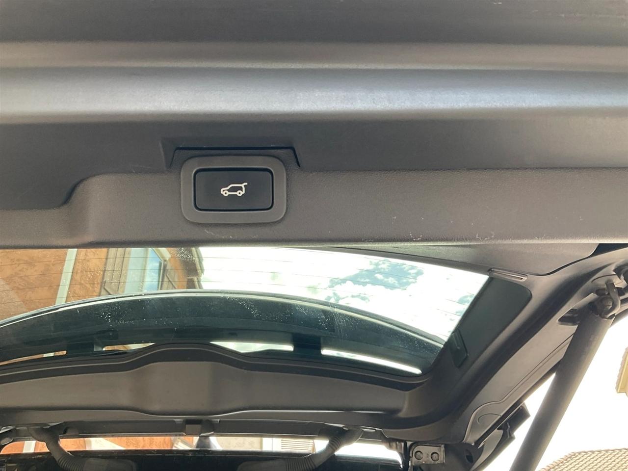 Land Rover Discovery  2020