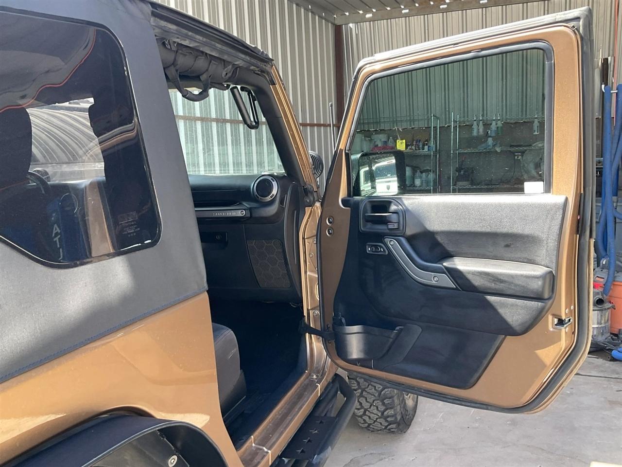 Jeep Wrangler  2015