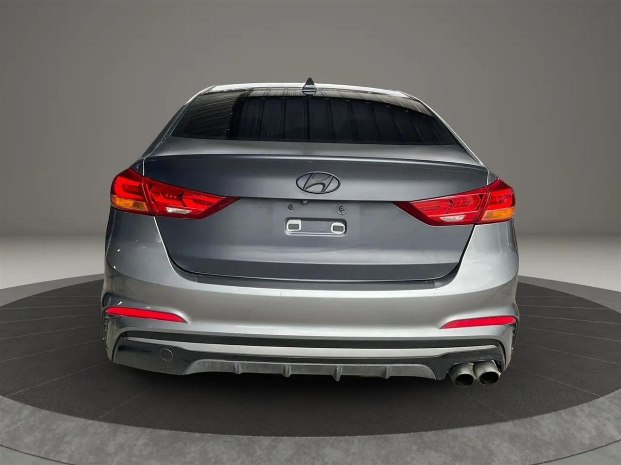 Hyundai Elantra  2018