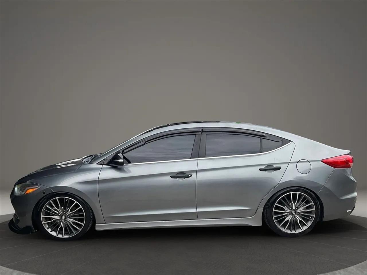 Hyundai Elantra  2018