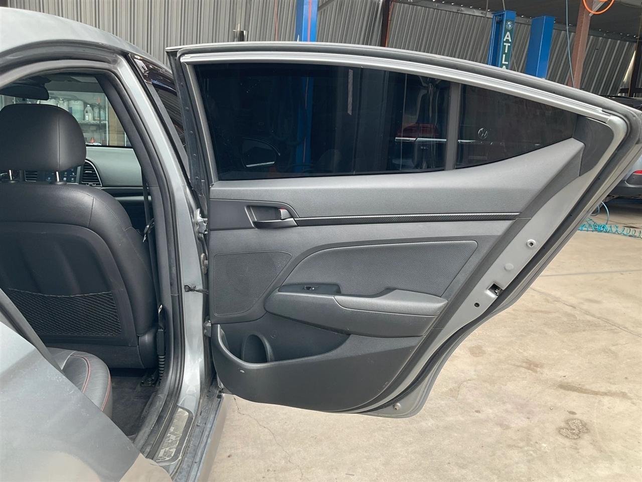 Hyundai Elantra  2018