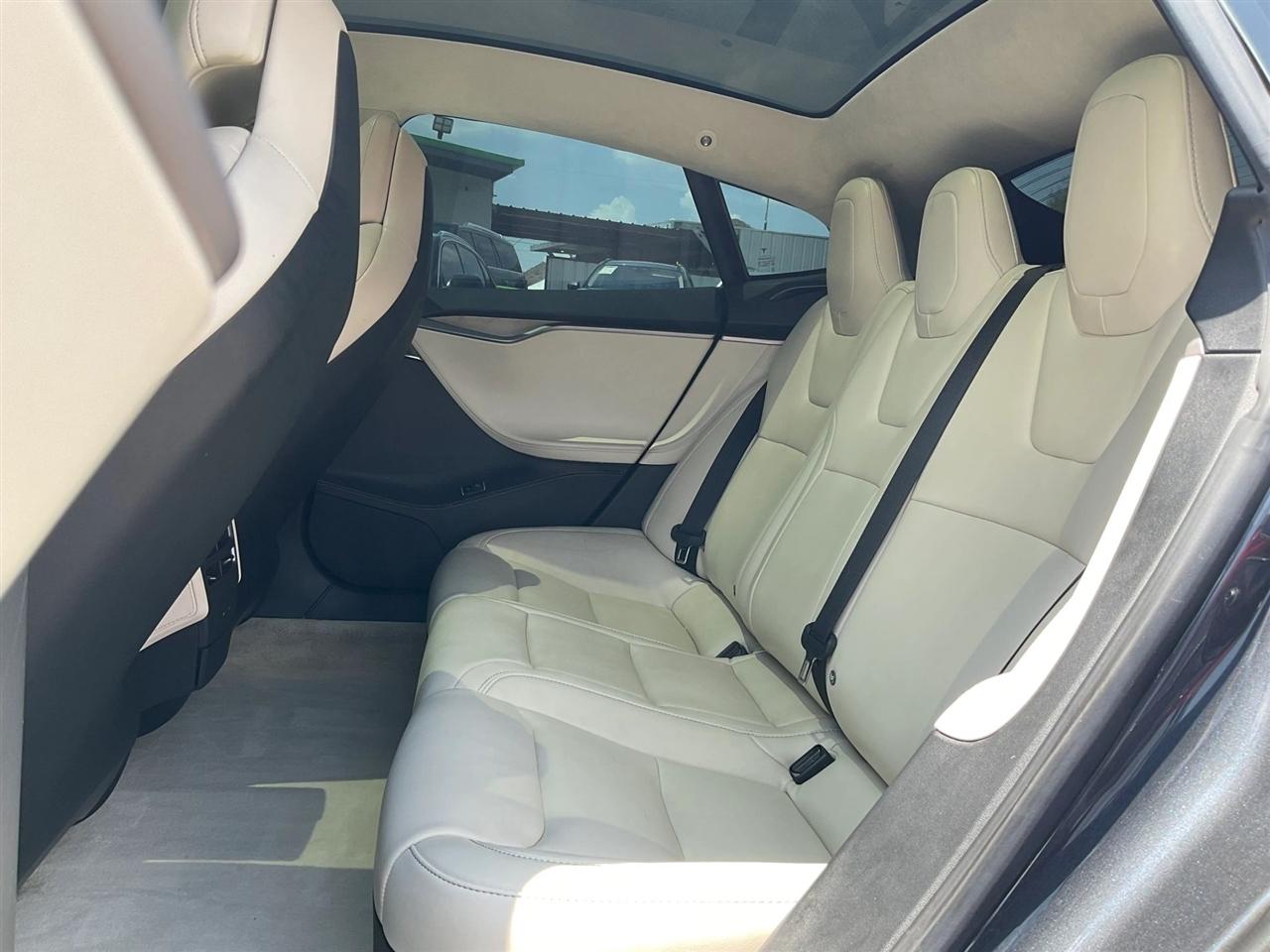 Tesla Model S  2019