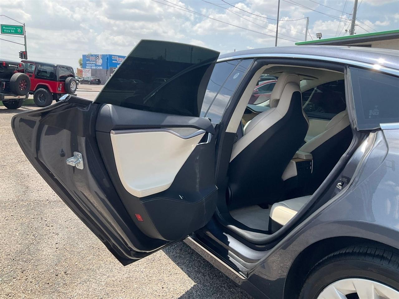 Tesla Model S  2019