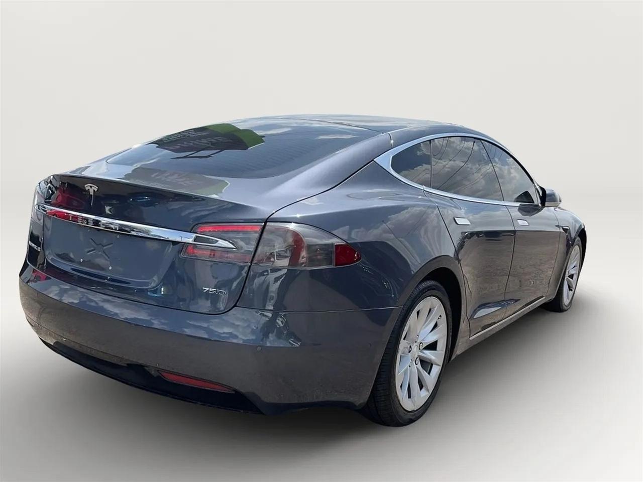 Tesla Model S  2019