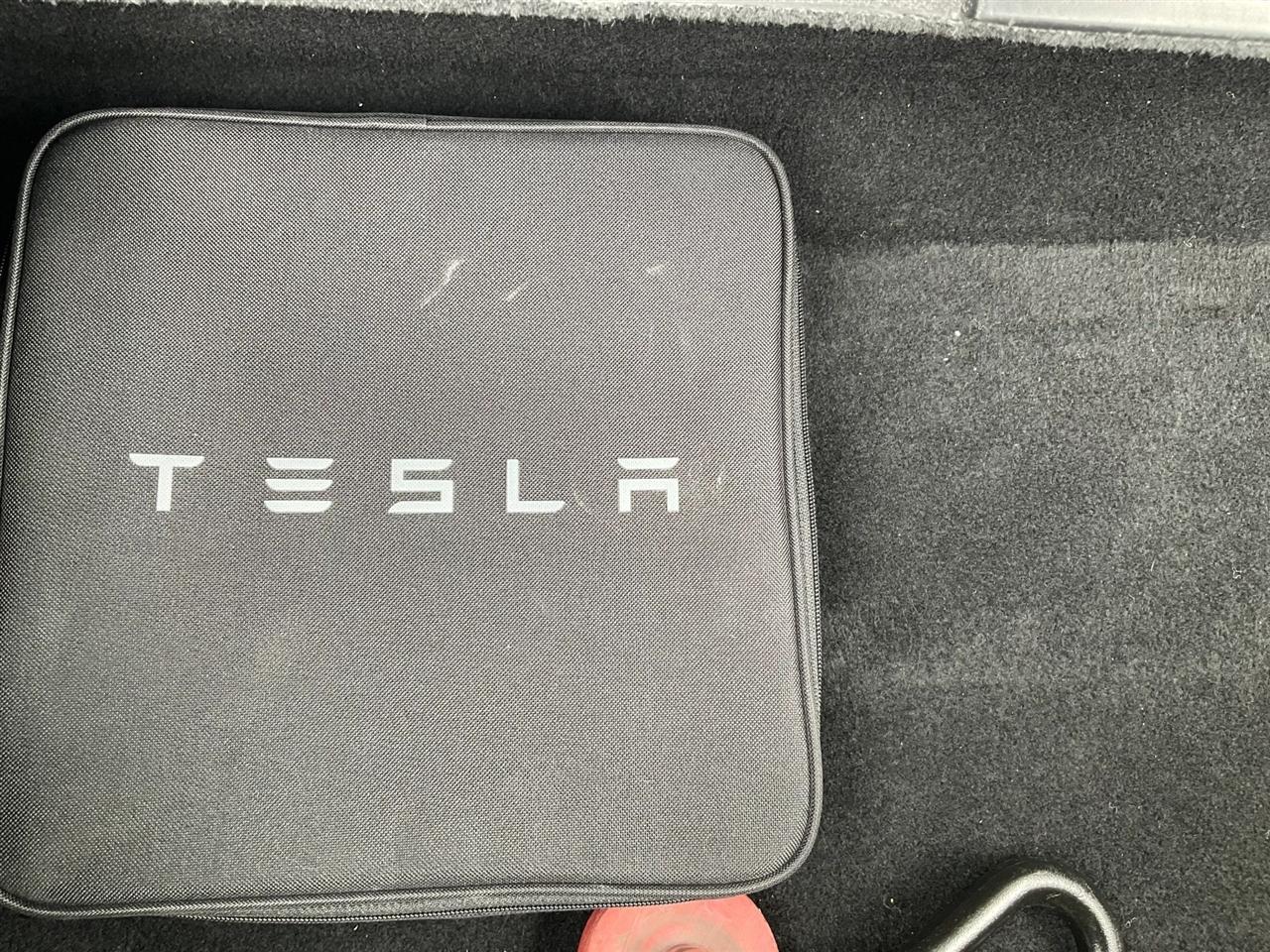 Tesla Model S  2019