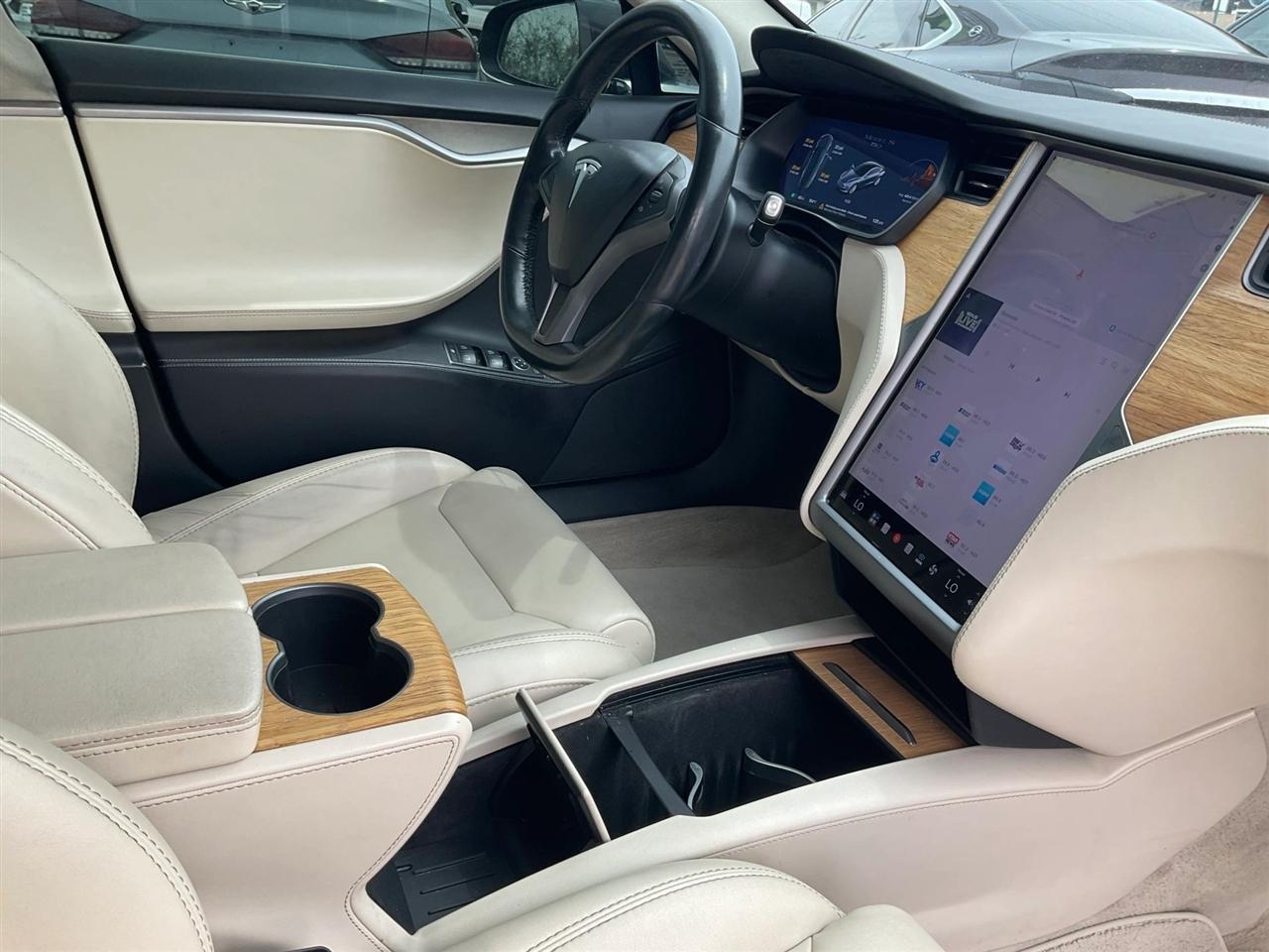 Tesla Model S  2019