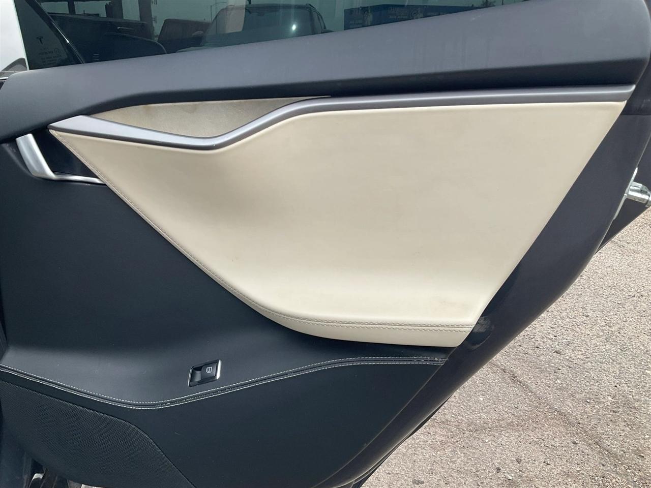 Tesla Model S  2019