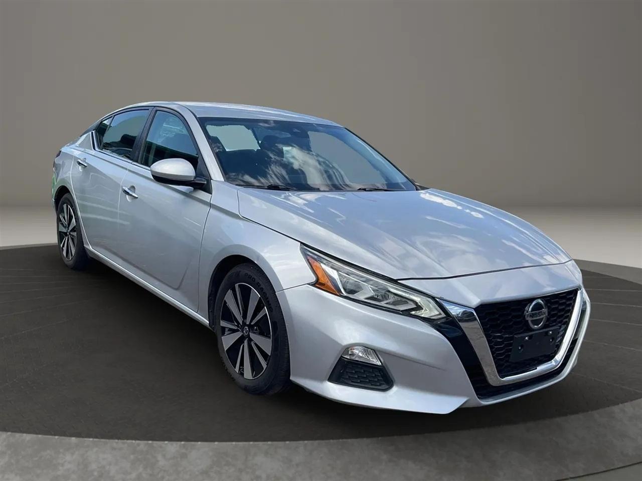 Nissan Altima  2022