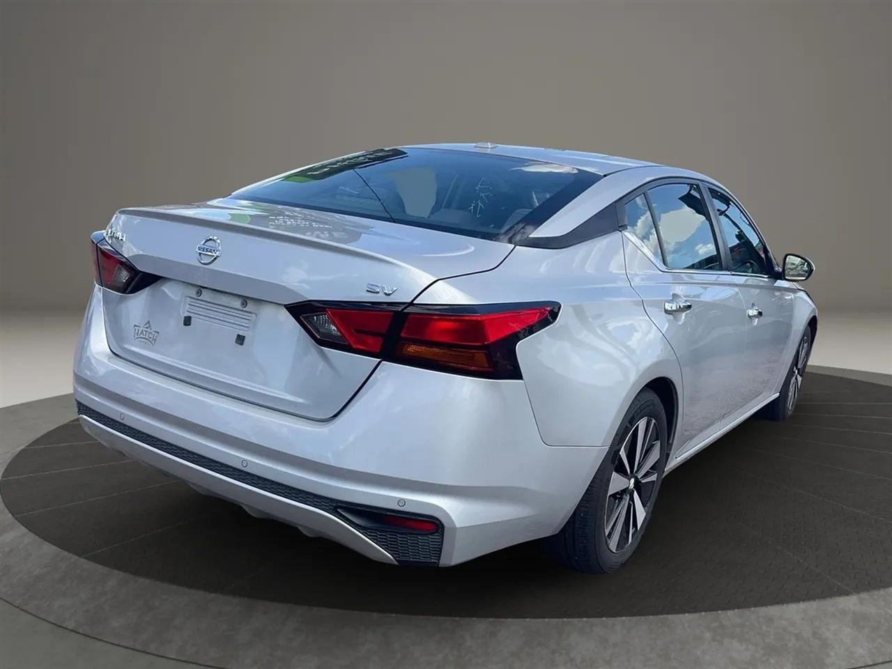 Nissan Altima  2022