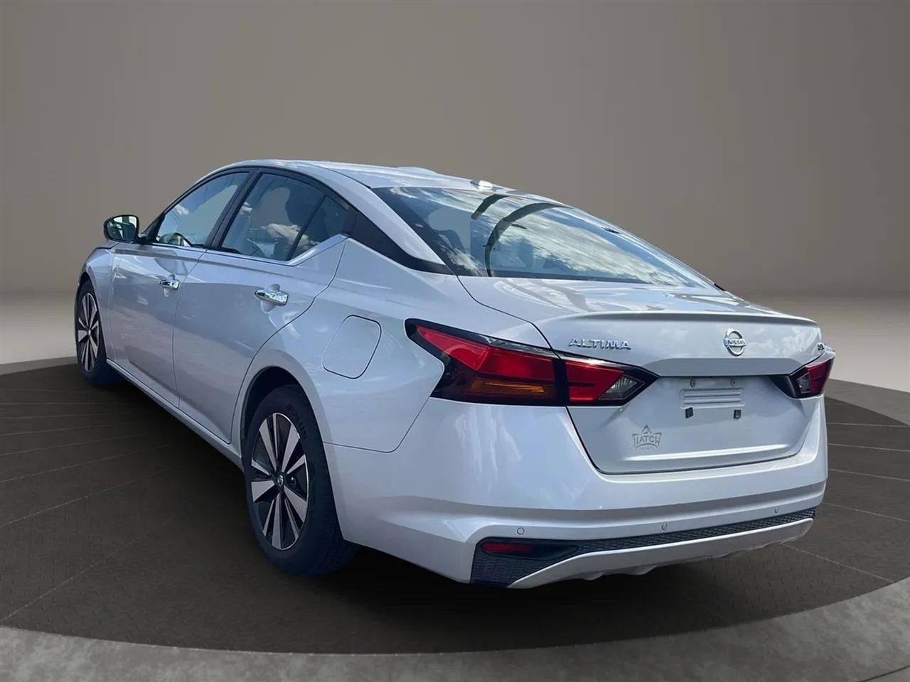 Nissan Altima  2022