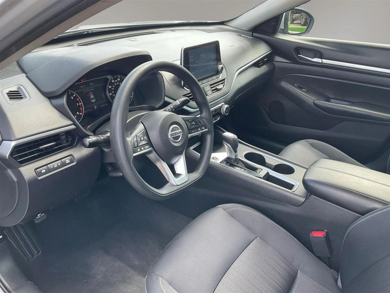 Nissan Altima  2022