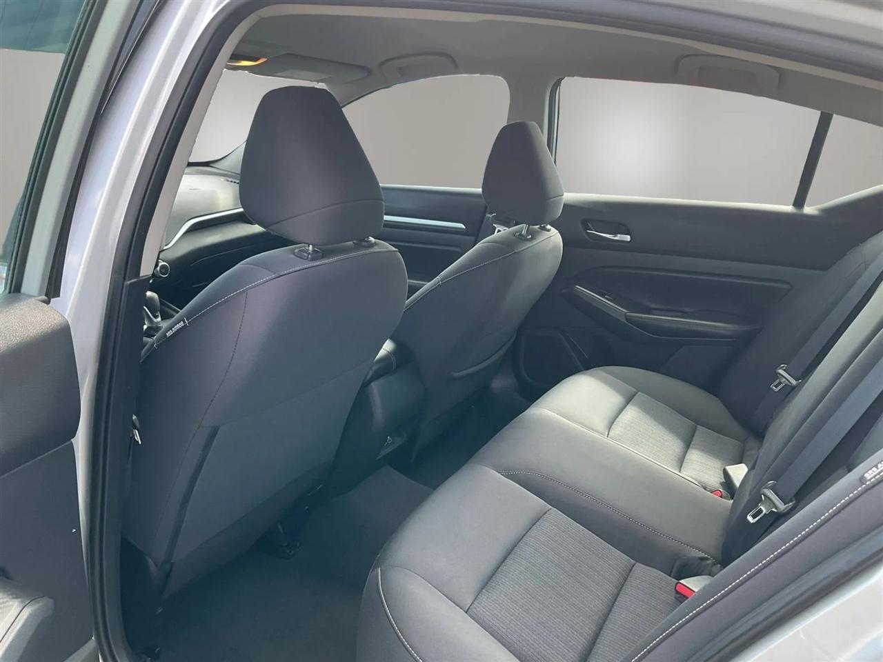 Nissan Altima  2022