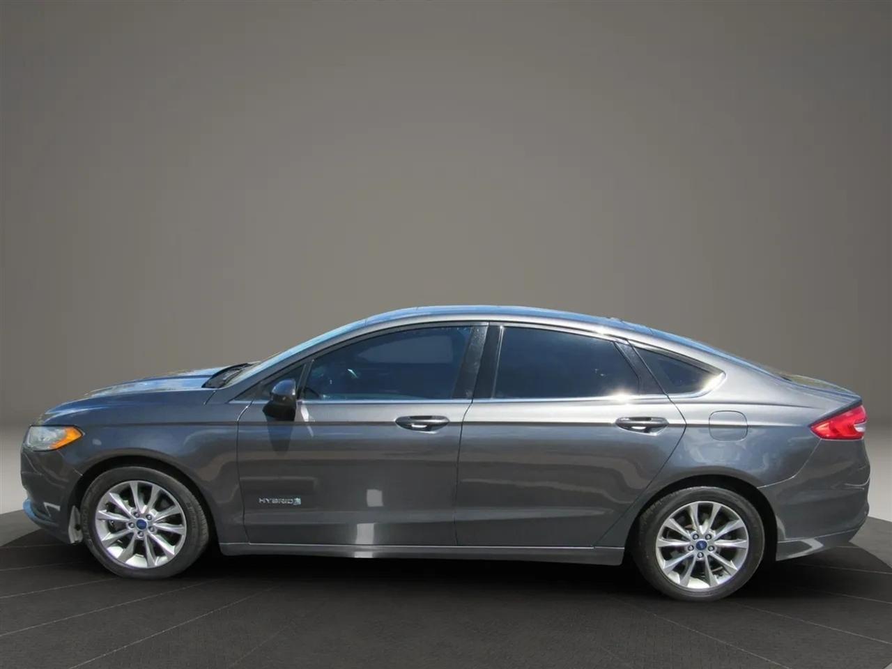 Ford Fusion Hybrid  2017