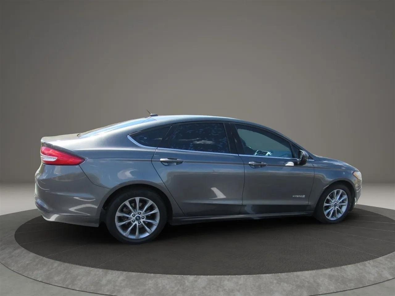 Ford Fusion Hybrid  2017