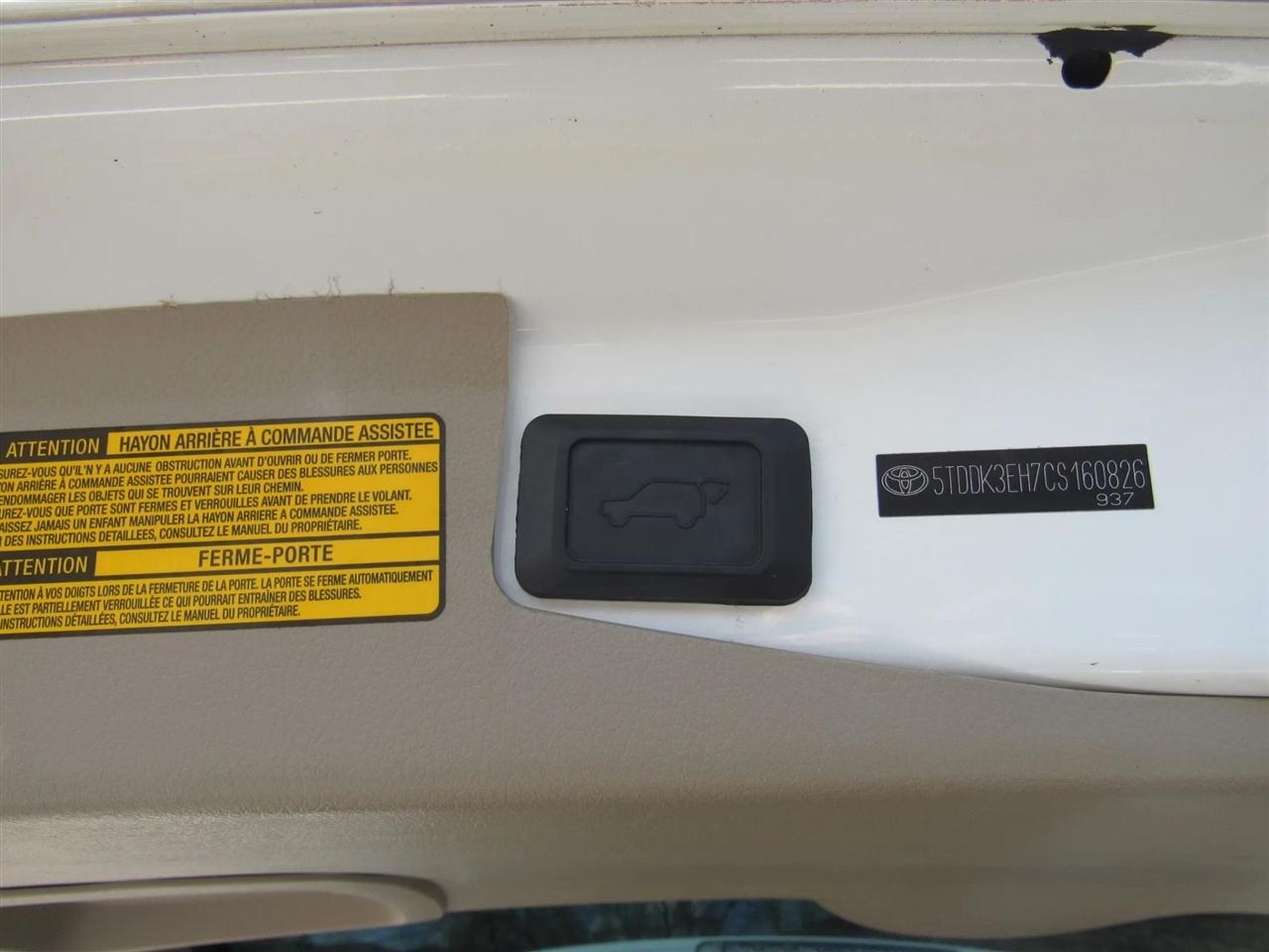 Toyota Highlander  2012