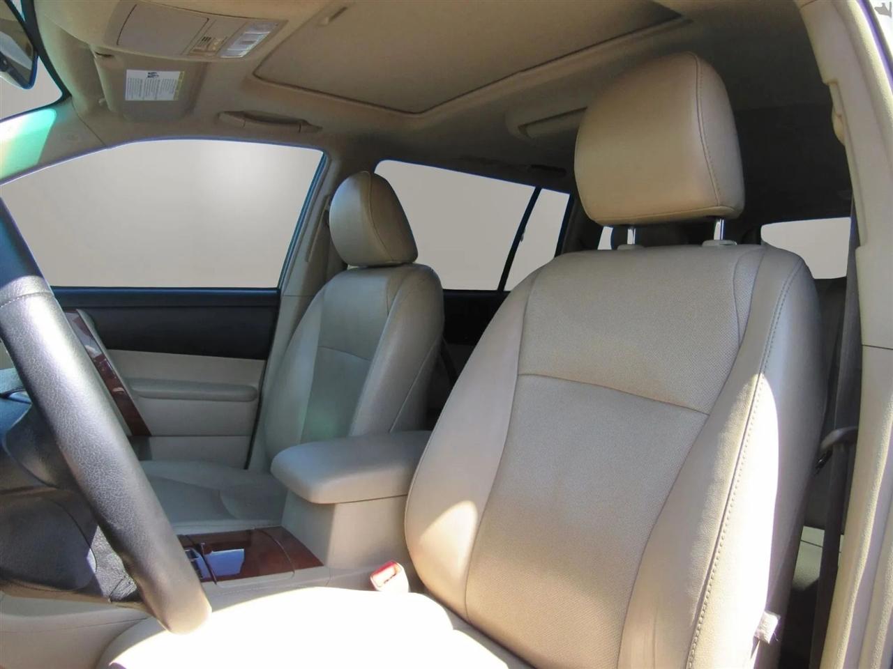 Toyota Highlander  2012