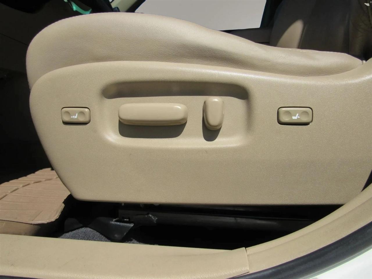 Toyota Highlander  2012