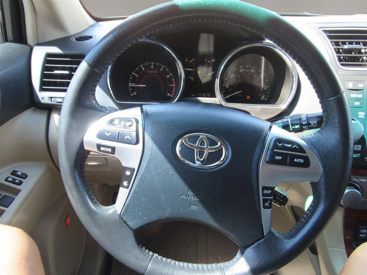 Toyota Highlander  2012