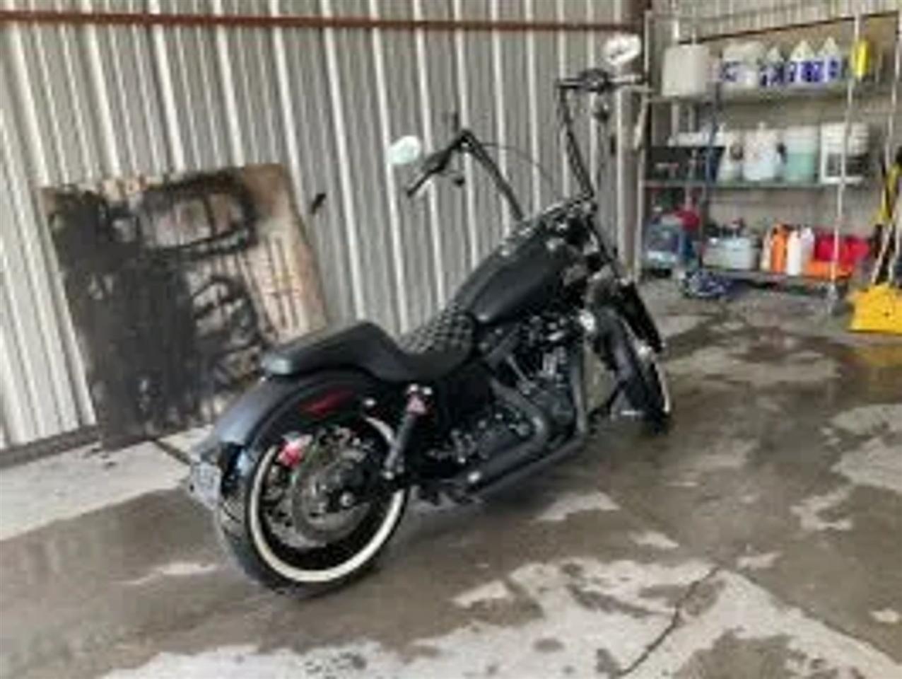 Harley-Davidson FXDB103  2015