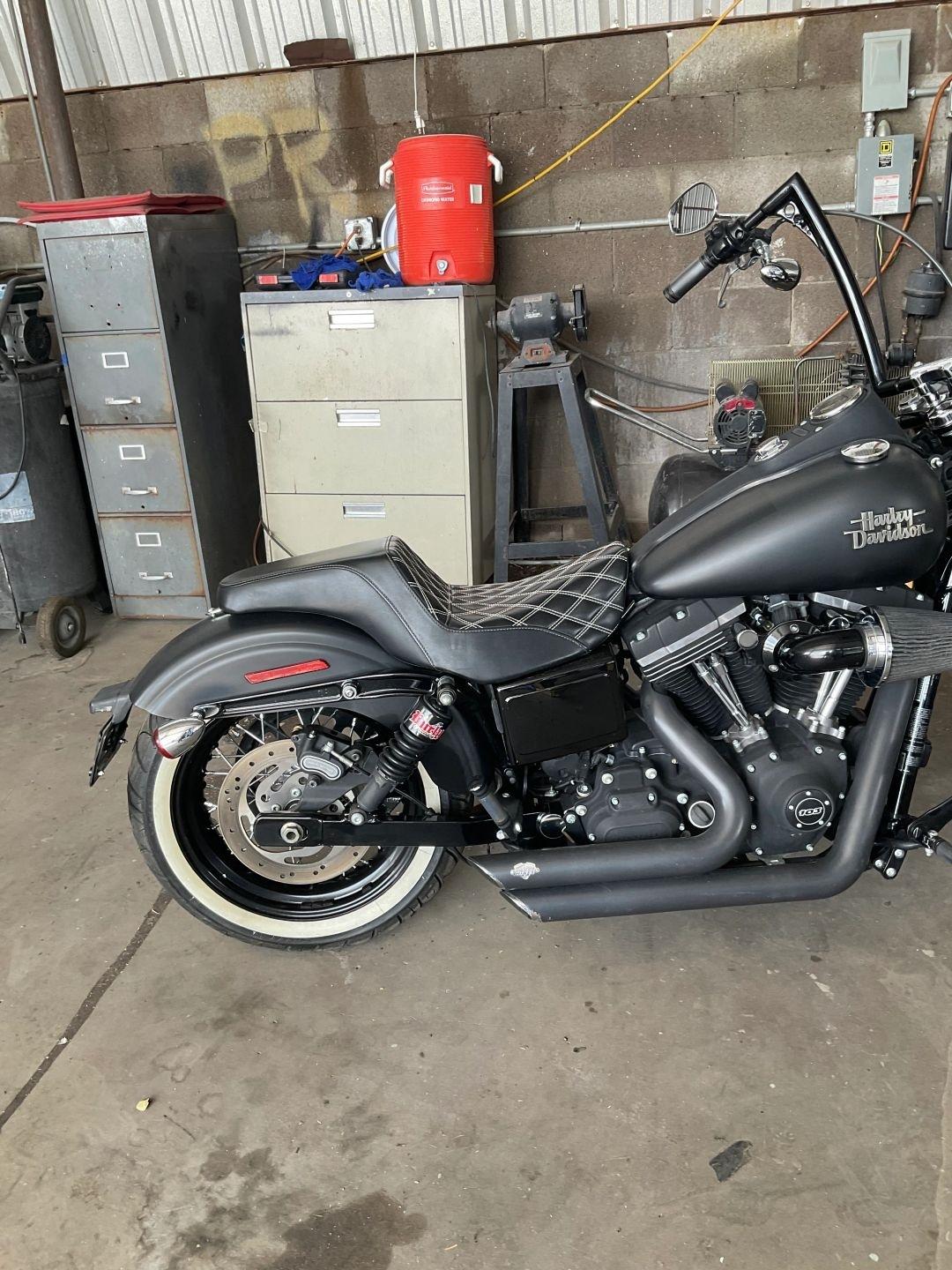 Harley-Davidson FXDB103  2015