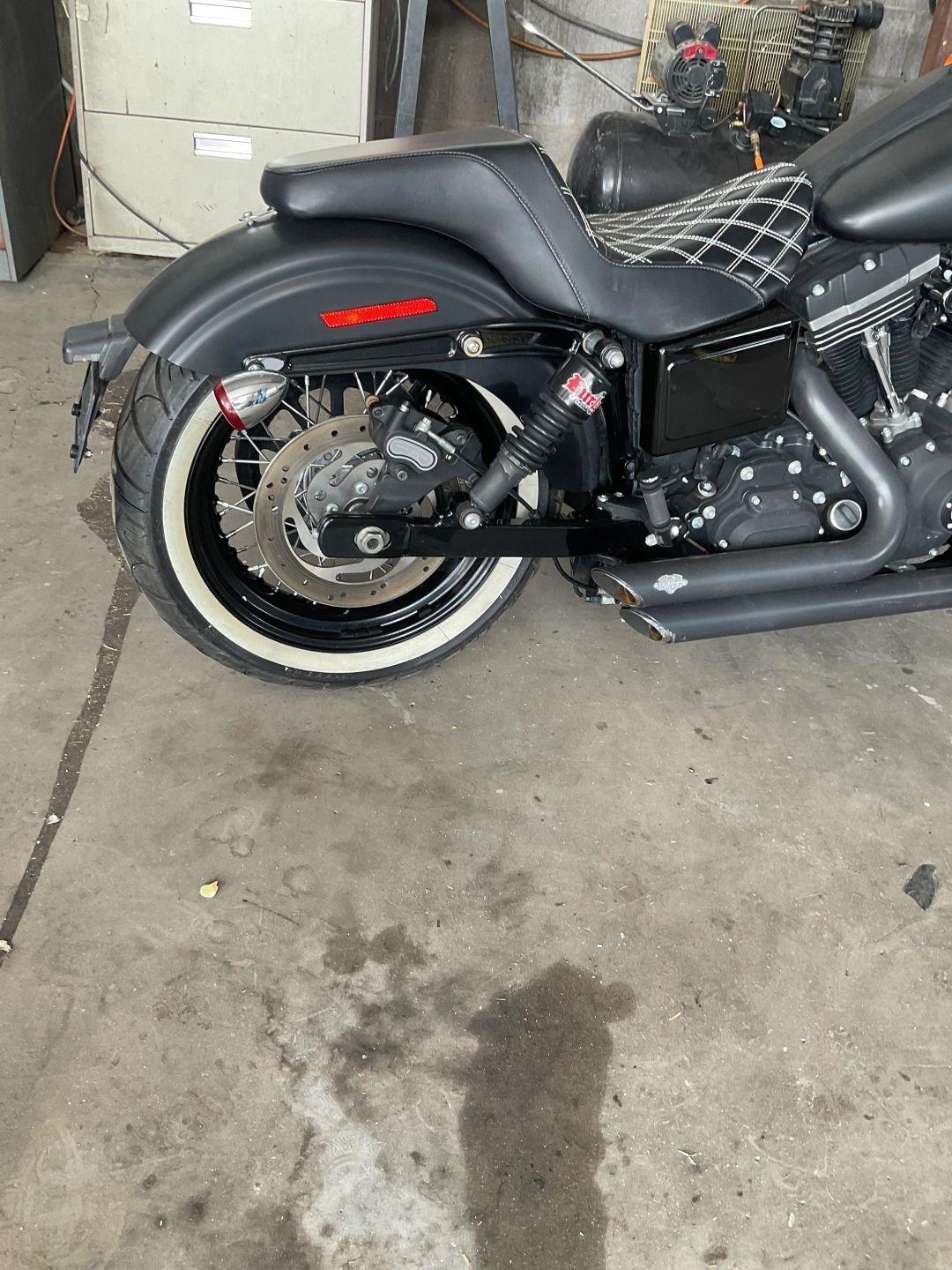 Harley-Davidson FXDB103  2015